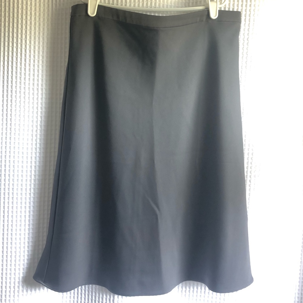 LOFT skirt - looks like silk!